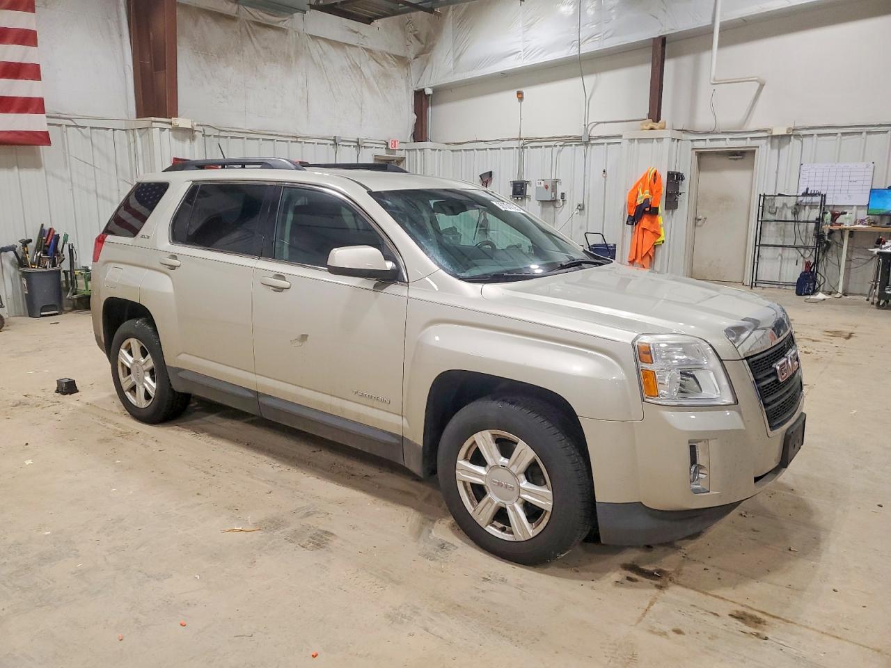 2015 GMC TERRAIN SLE photo 4