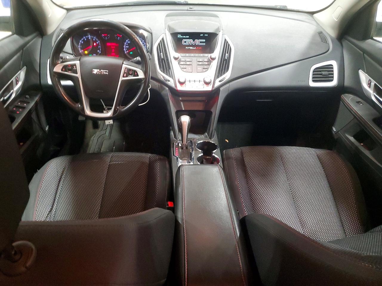 2015 GMC TERRAIN SLE photo 8