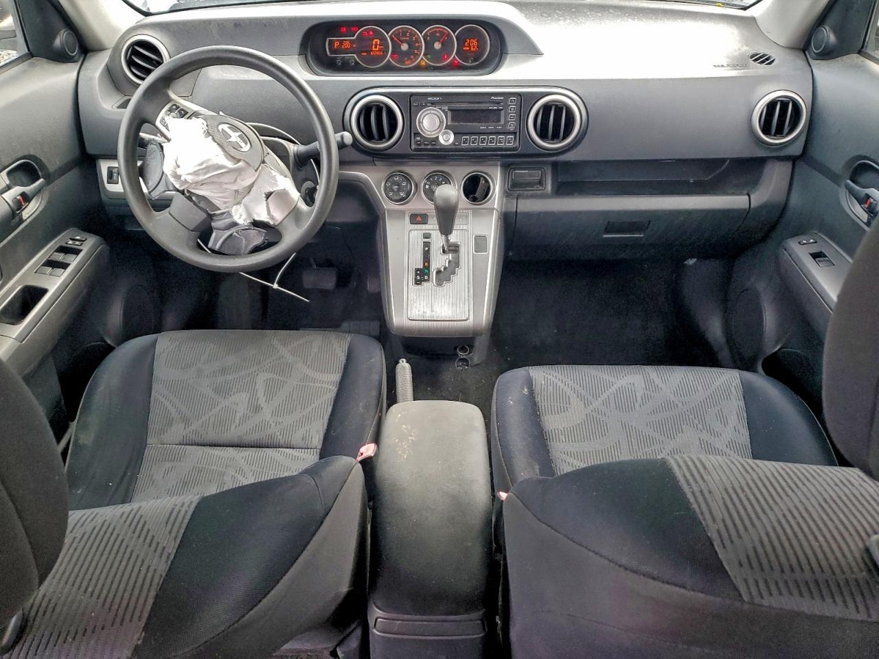 2011 TOYOTA SCION XB photo 8