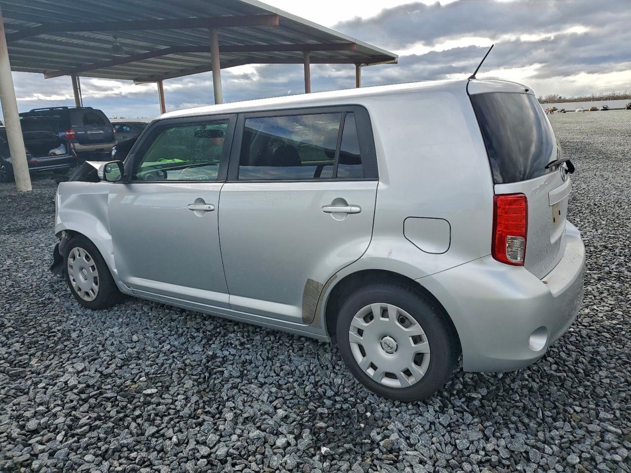 2011 TOYOTA SCION XB photo 2