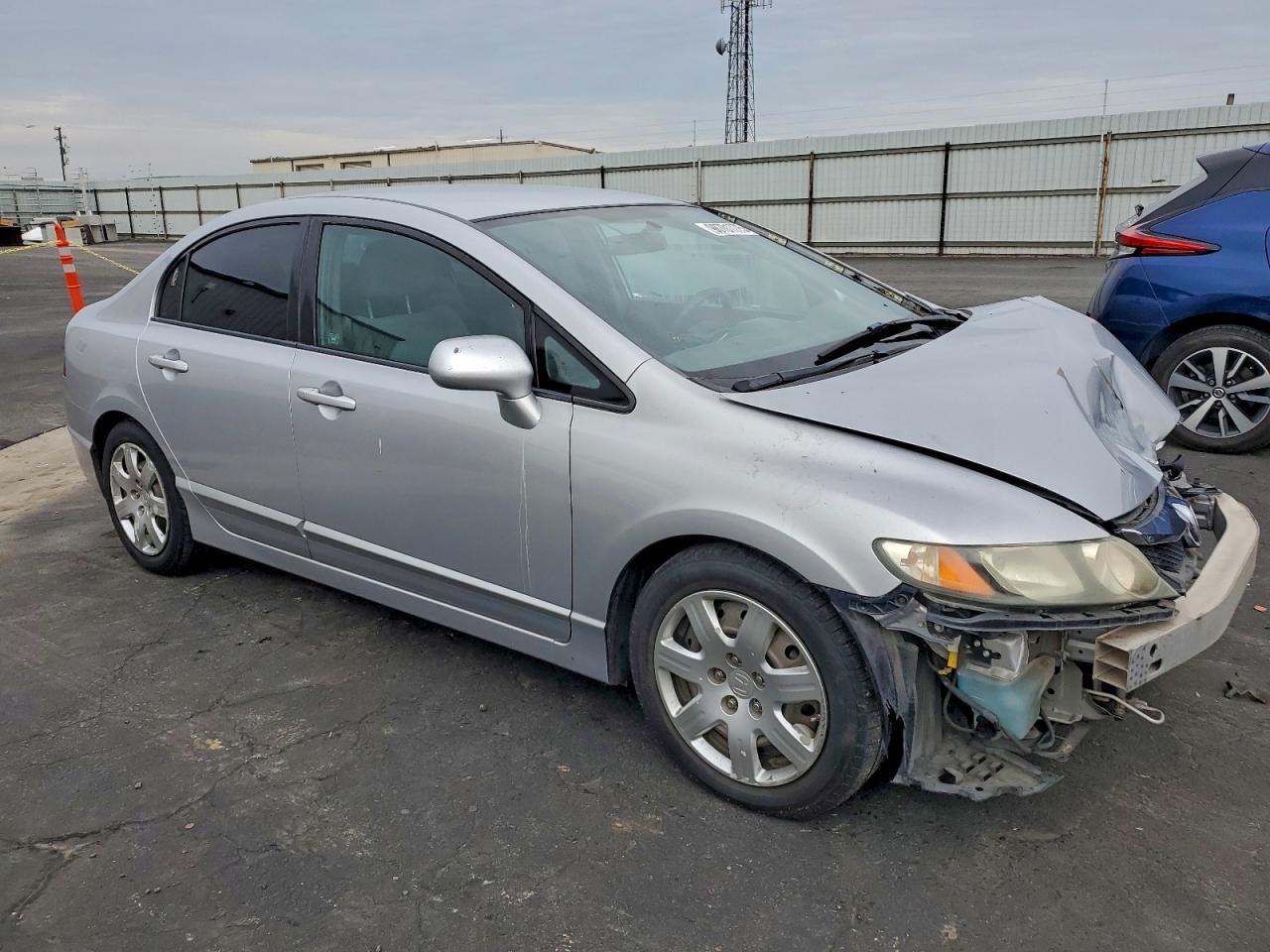 2011 HONDA CIVIC LX photo 4