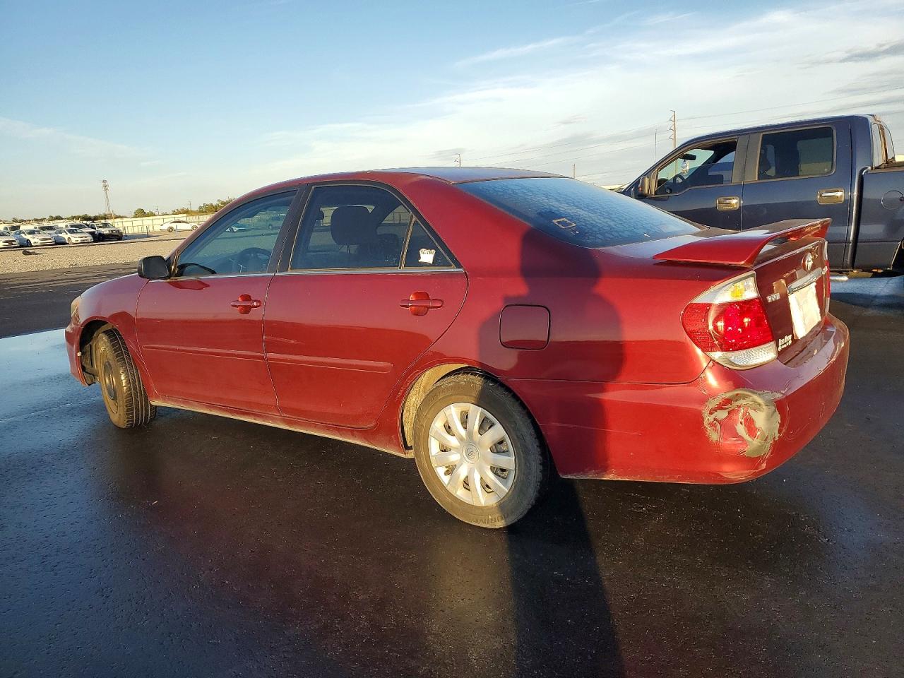2005 TOYOTA CAMRY LE photo 2