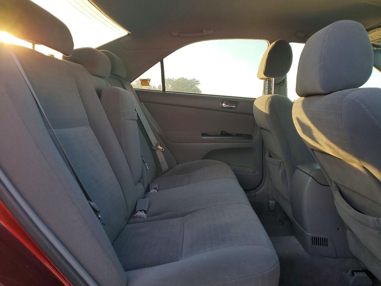 2005 TOYOTA CAMRY LE photo 10