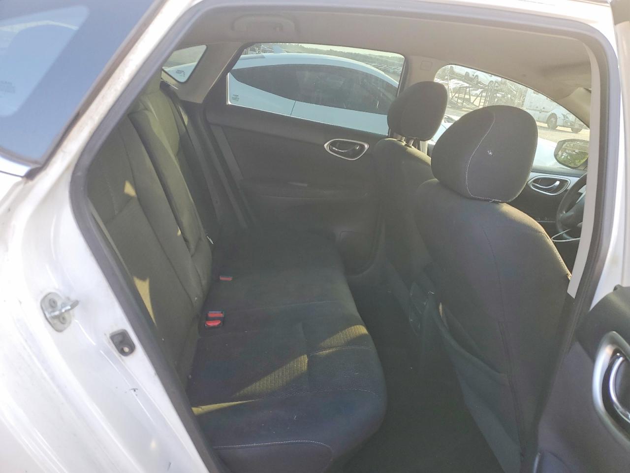 2014 NISSAN SENTRA S photo 10