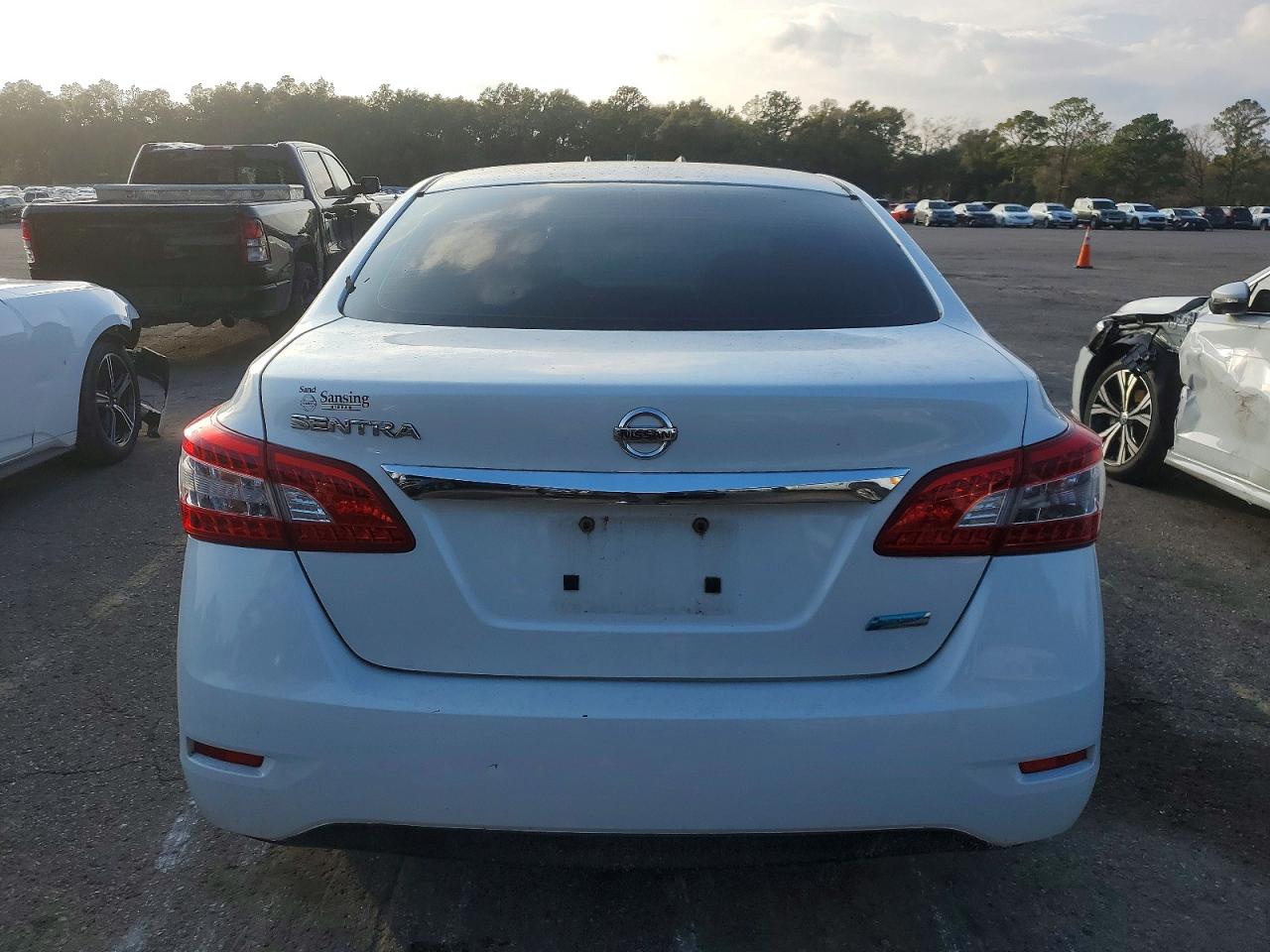 2014 NISSAN SENTRA S photo 6