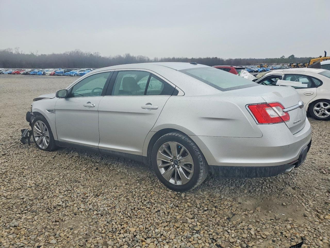 2011 FORD TAURUS LIMITED photo 2