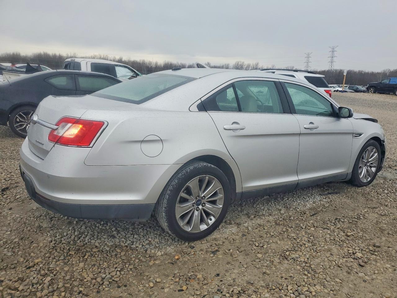 2011 FORD TAURUS LIMITED photo 3