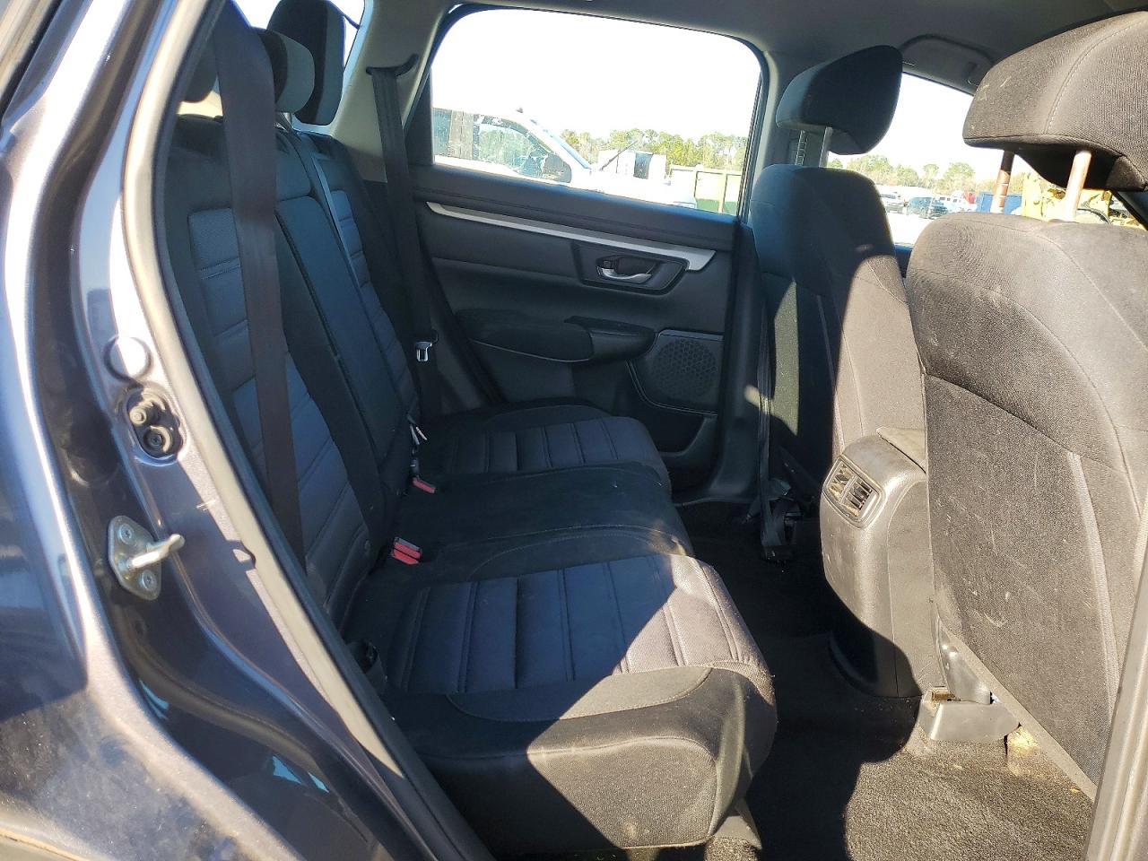 2018 HONDA CR-V LX photo 11