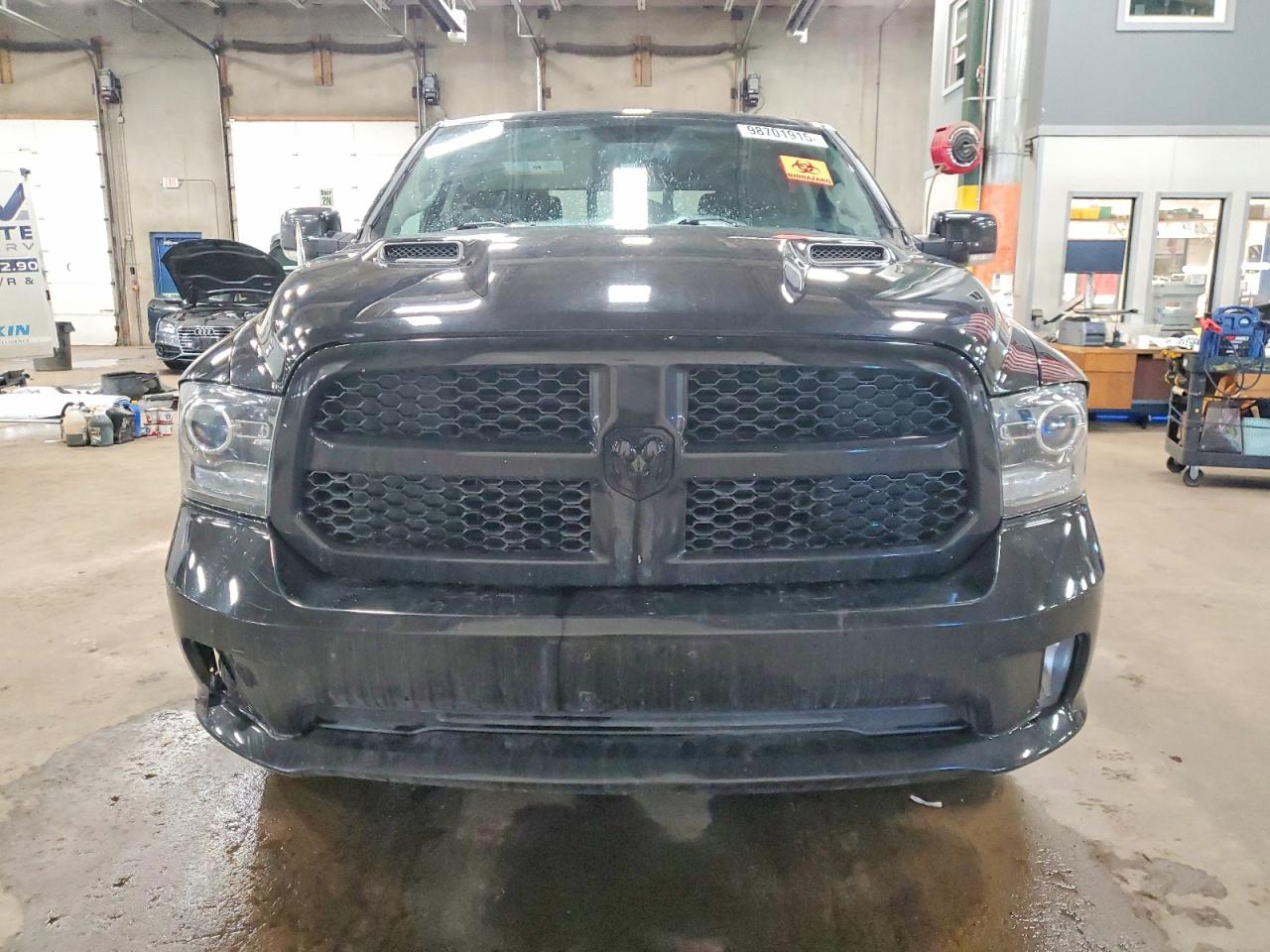 2018 RAM 1500 SPORT photo 5