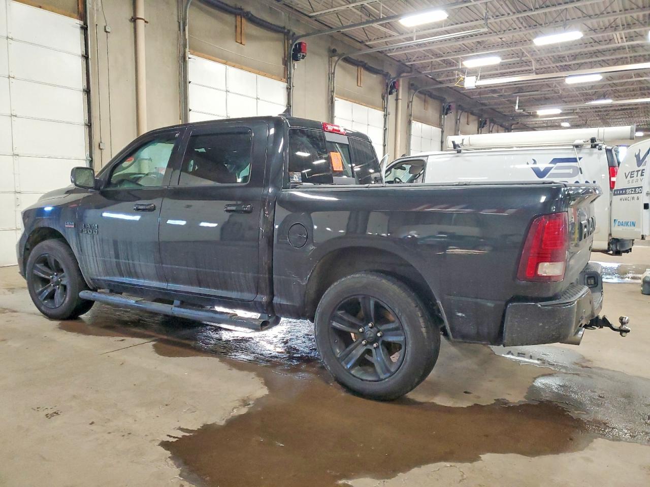 2018 RAM 1500 SPORT photo 2