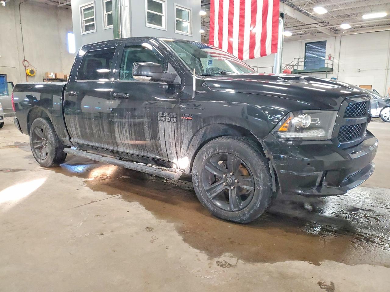 2018 RAM 1500 SPORT photo 4