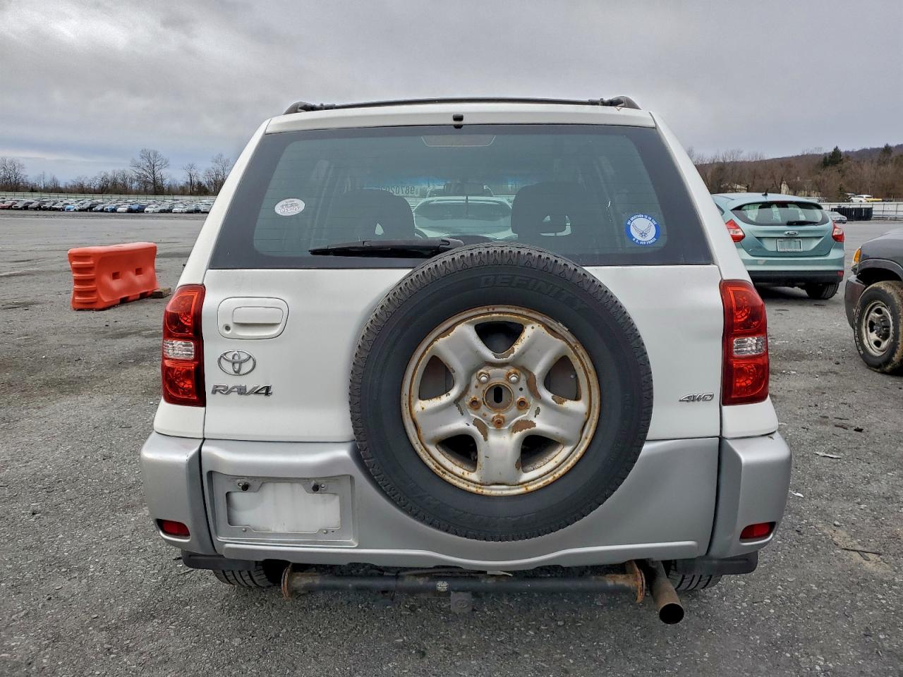 2004 TOYOTA RAV4 photo 6