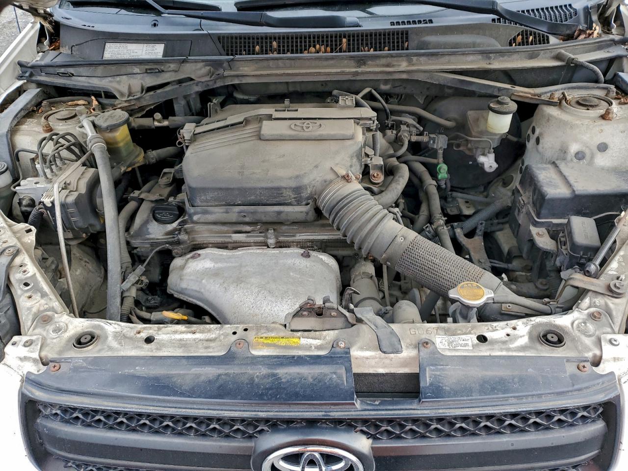 2004 TOYOTA RAV4 photo 12