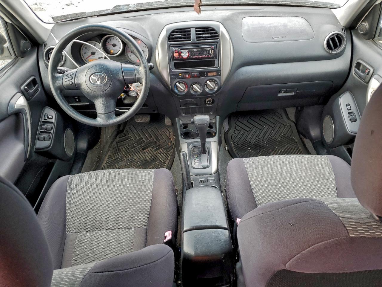 2004 TOYOTA RAV4 photo 8