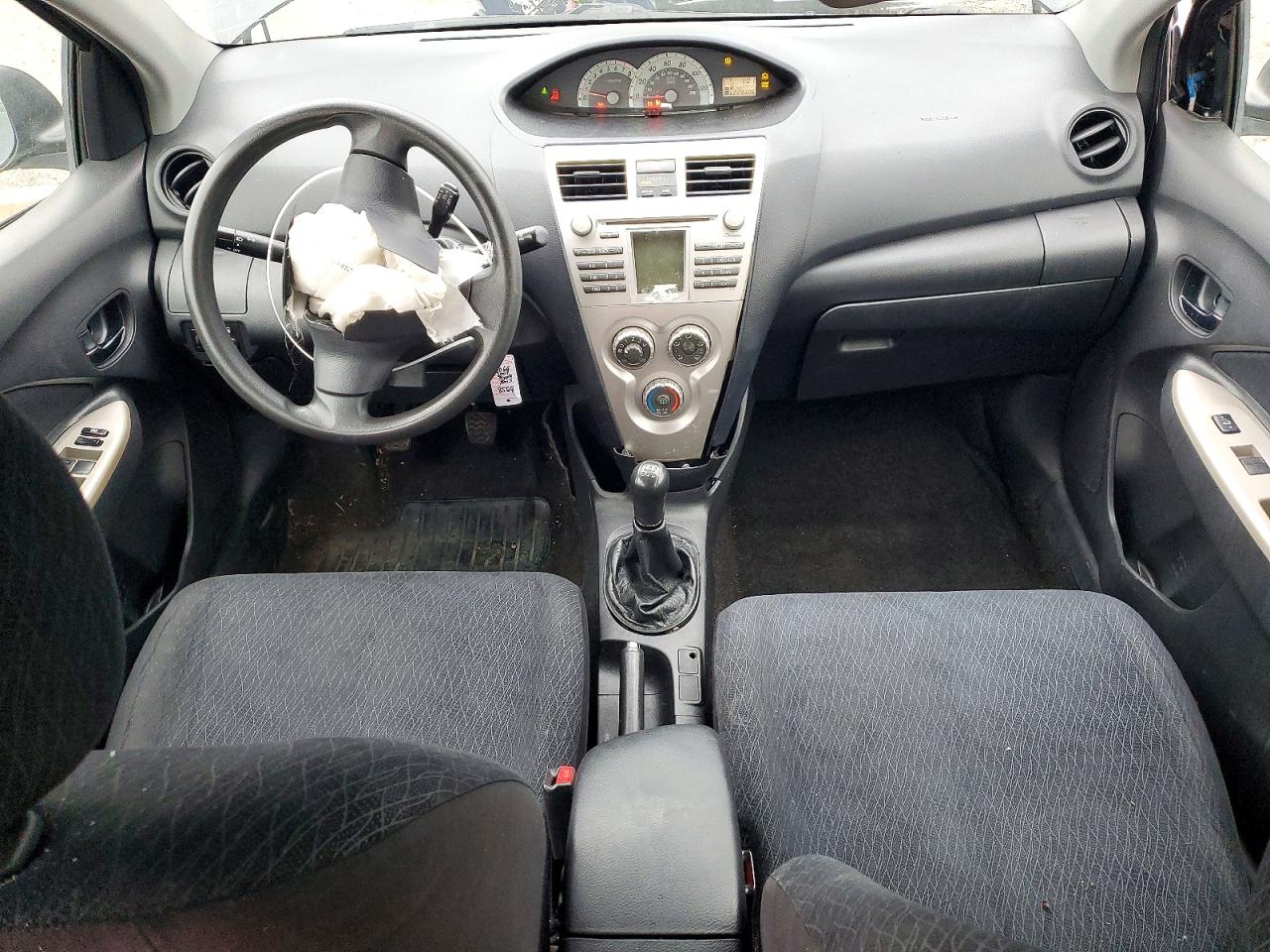 2008 TOYOTA YARIS photo 8