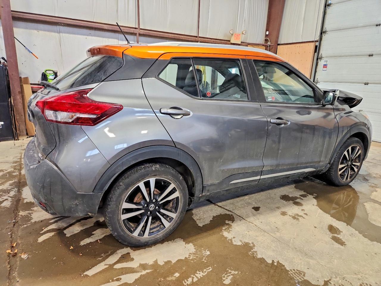 2019 NISSAN KICKS S photo 3
