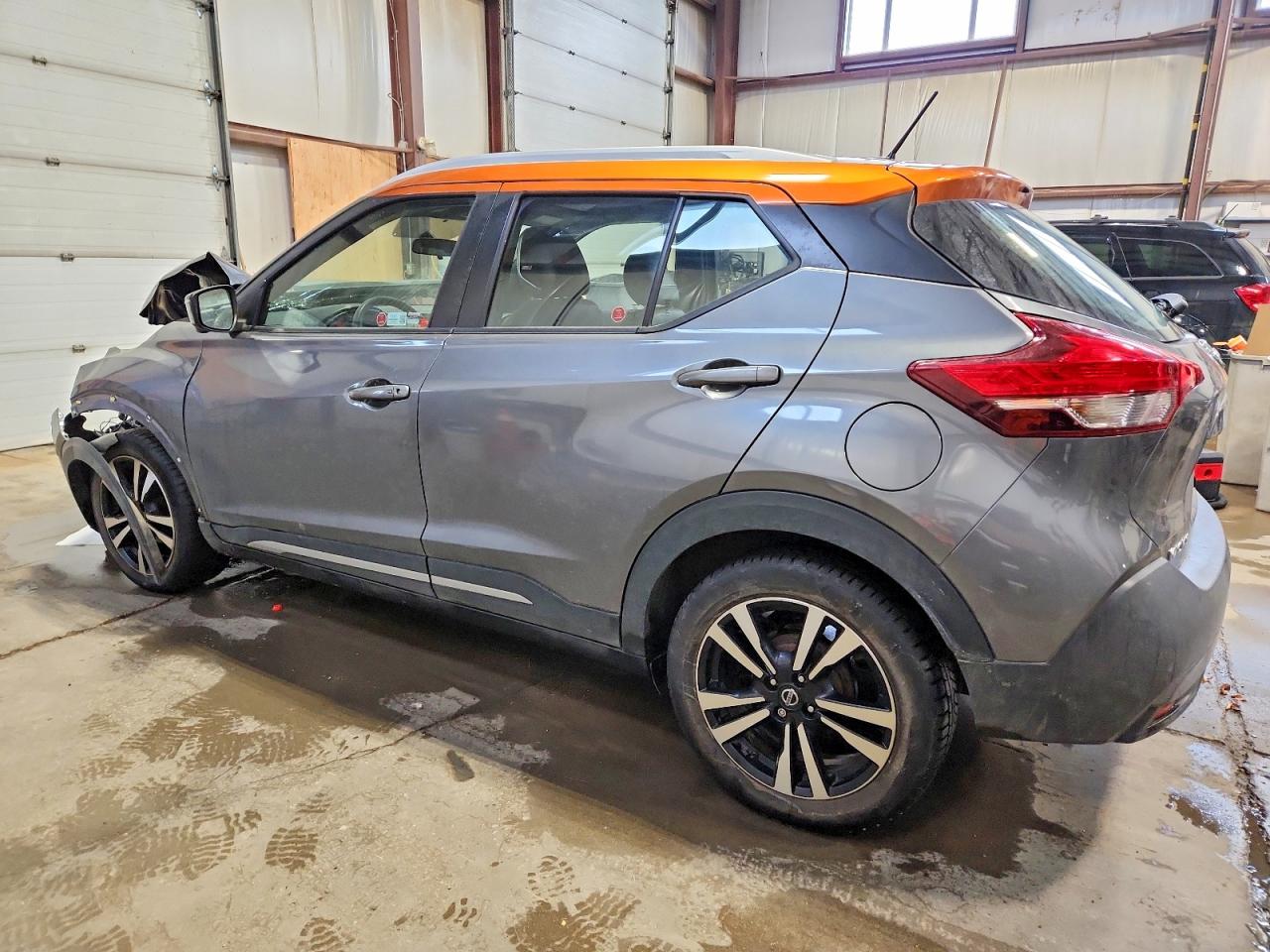 2019 NISSAN KICKS S photo 2