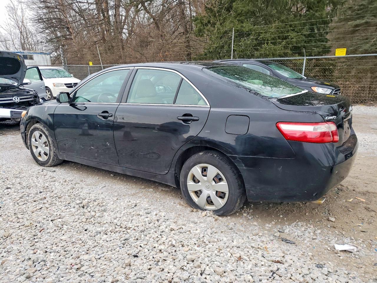 2009 TOYOTA CAMRY SE photo 2