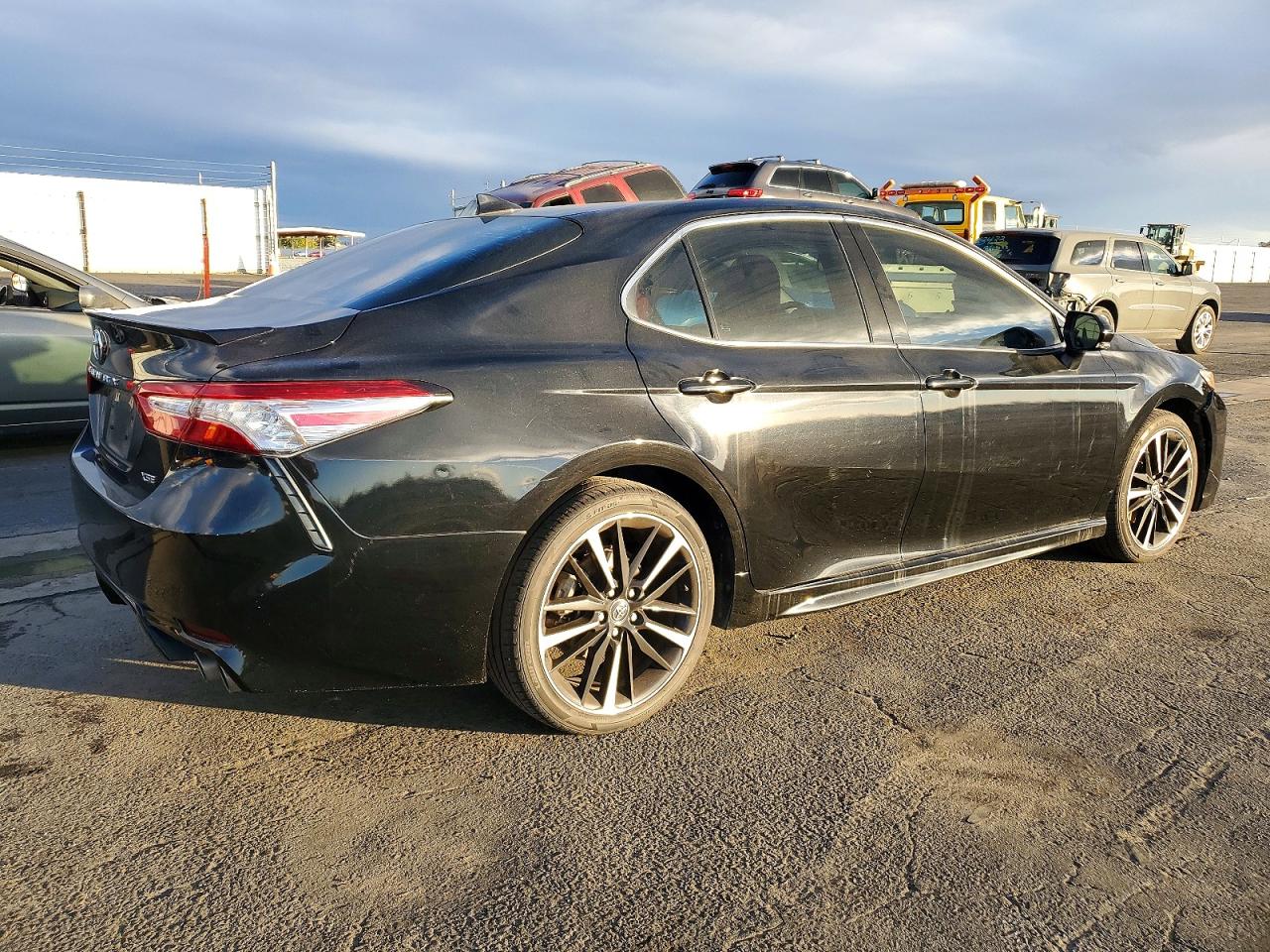 2020 TOYOTA CAMRY XSE photo 3