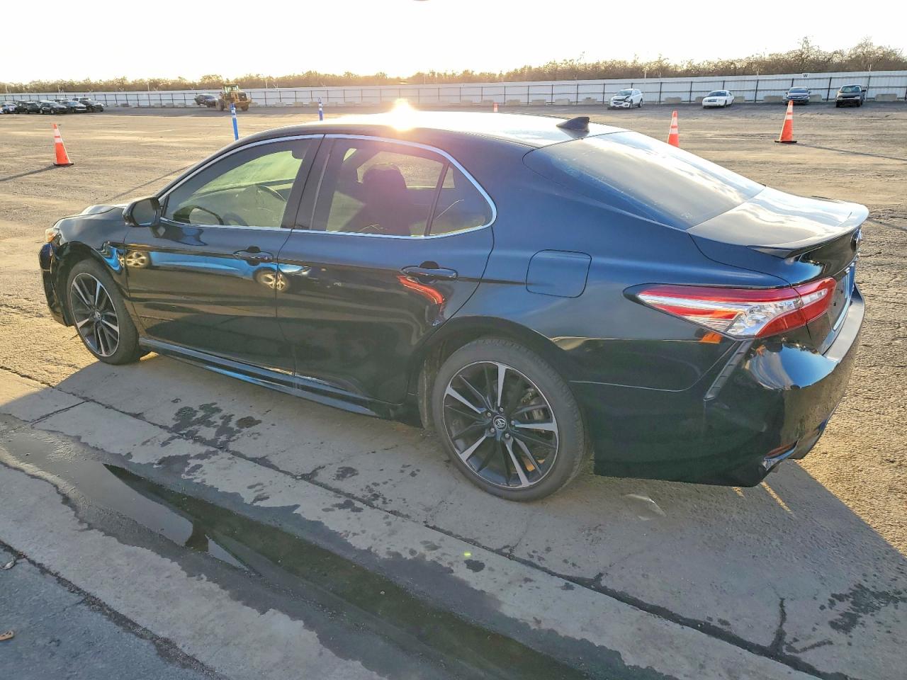 2020 TOYOTA CAMRY XSE photo 2