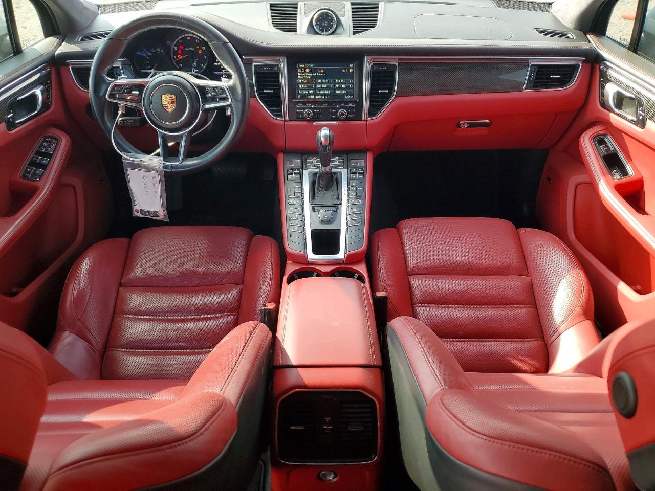 2016 PORSCHE MACAN TURBO photo 8