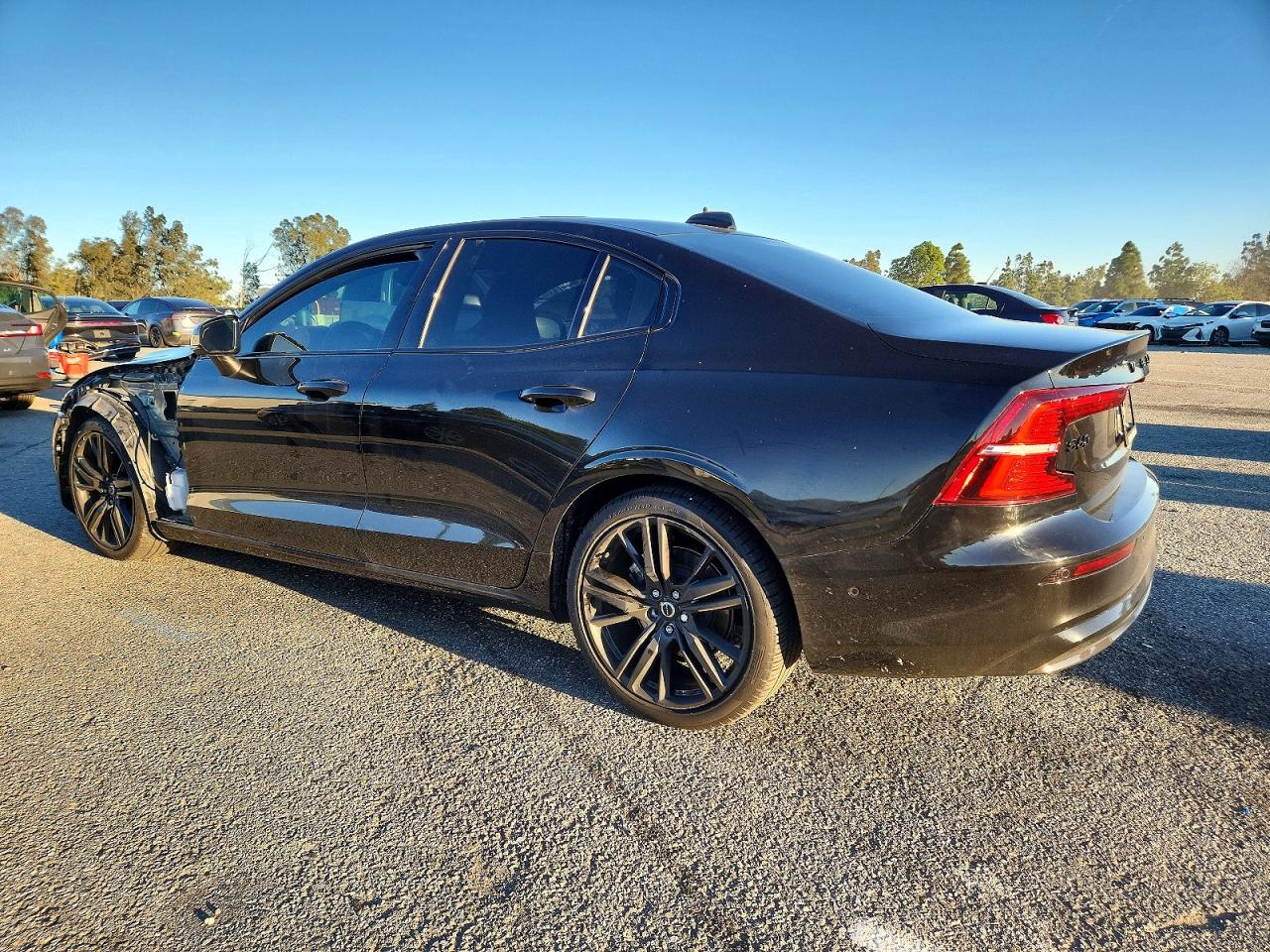 2024 VOLVO S60 PLUS photo 2