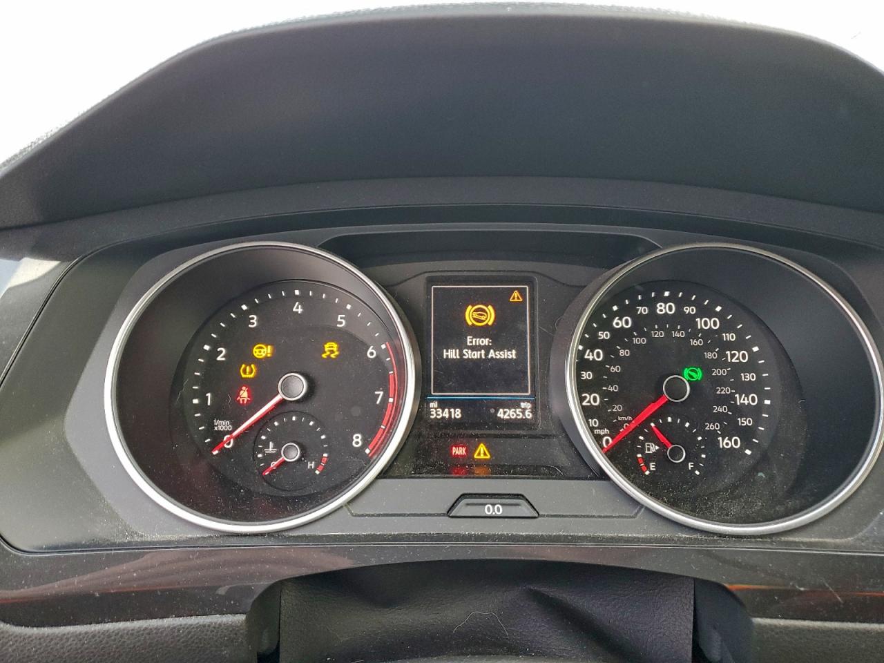 2020 VOLKSWAGEN TIGUAN SE photo 9