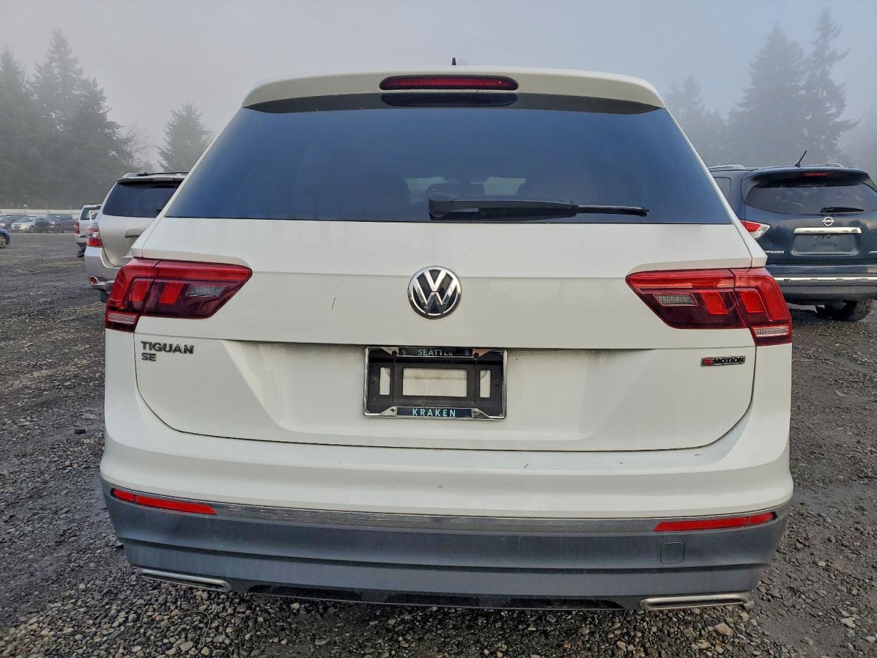 2020 VOLKSWAGEN TIGUAN SE photo 6