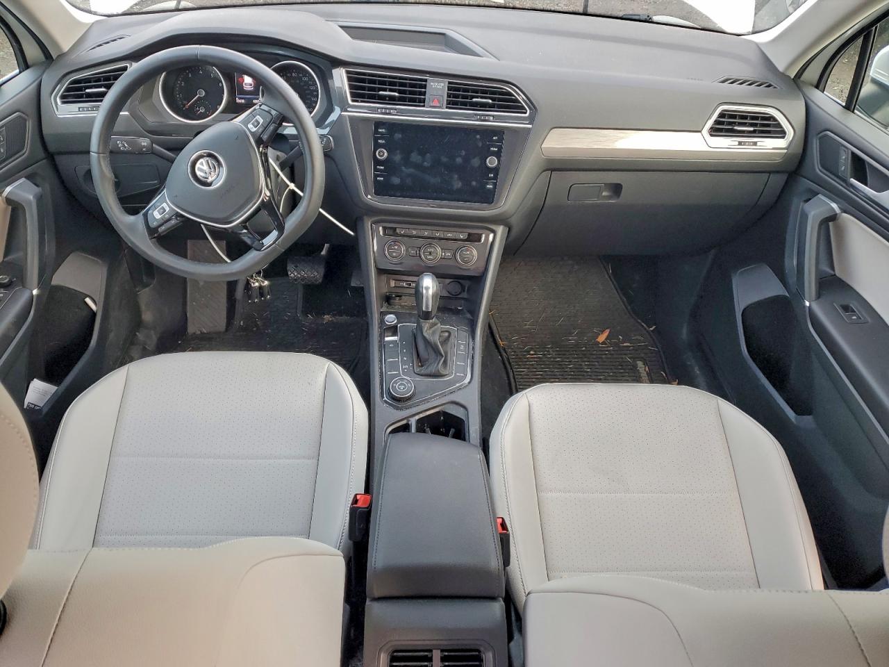 2020 VOLKSWAGEN TIGUAN SE photo 8