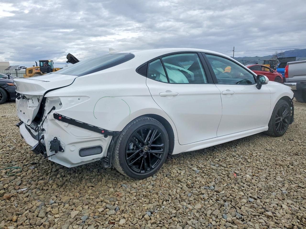 2025 TOYOTA CAMRY XSE photo 3