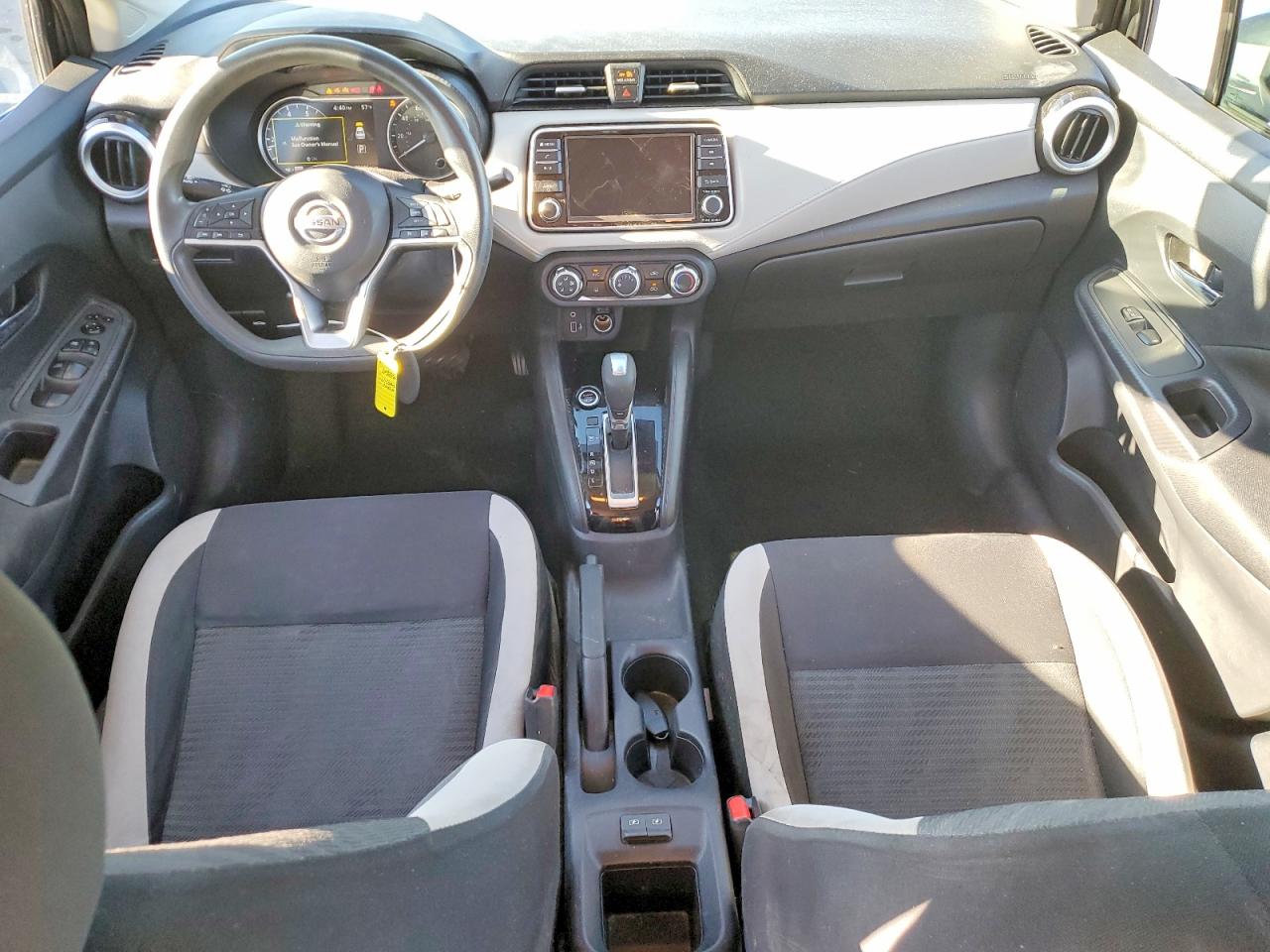 2021 NISSAN VERSA SV photo 8