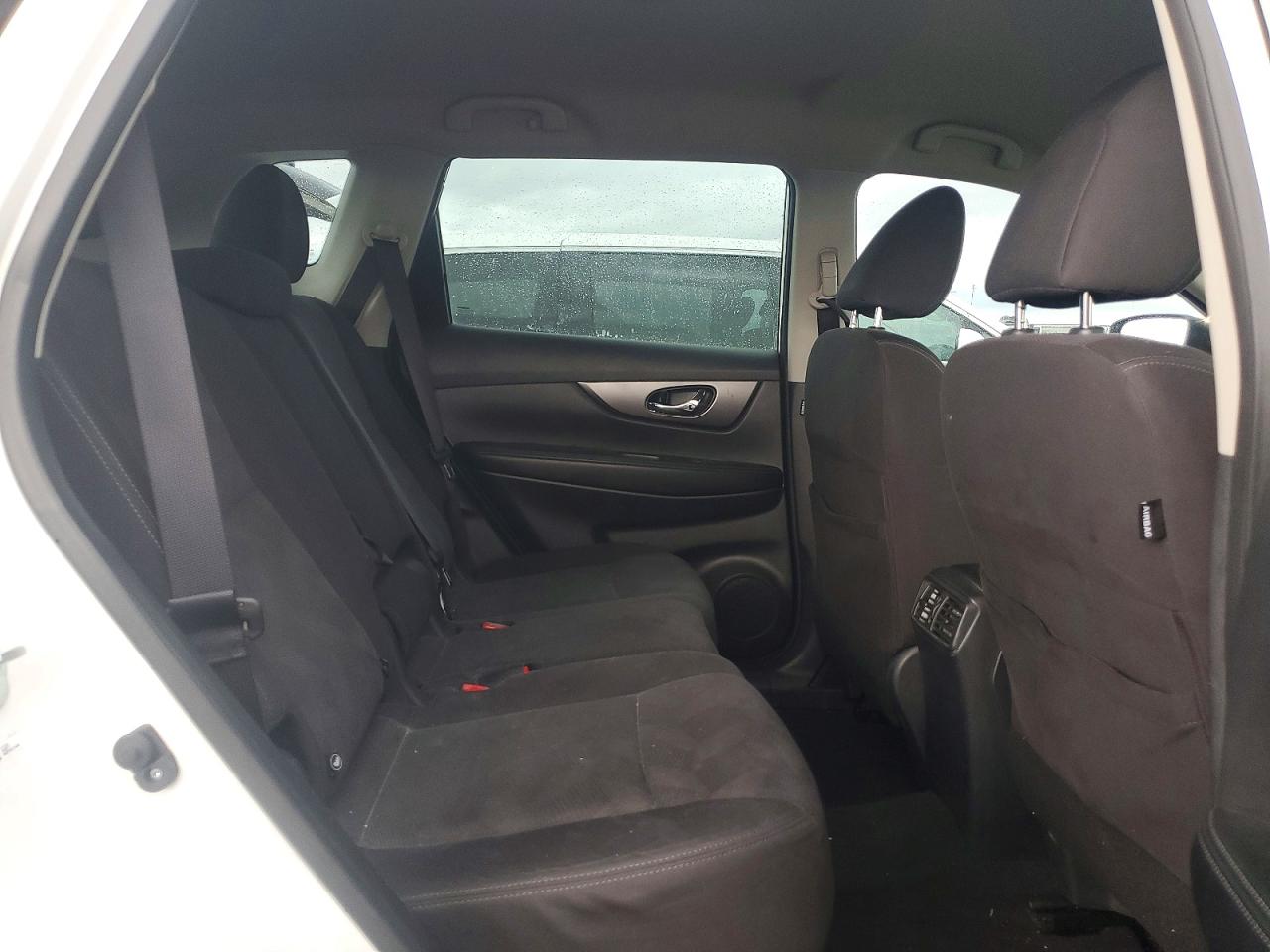 2016 NISSAN ROGUE S photo 11