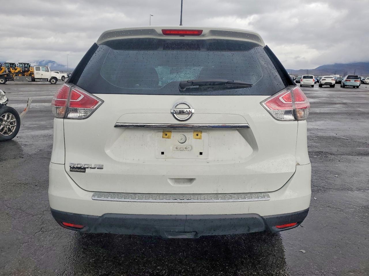 2016 NISSAN ROGUE S photo 6