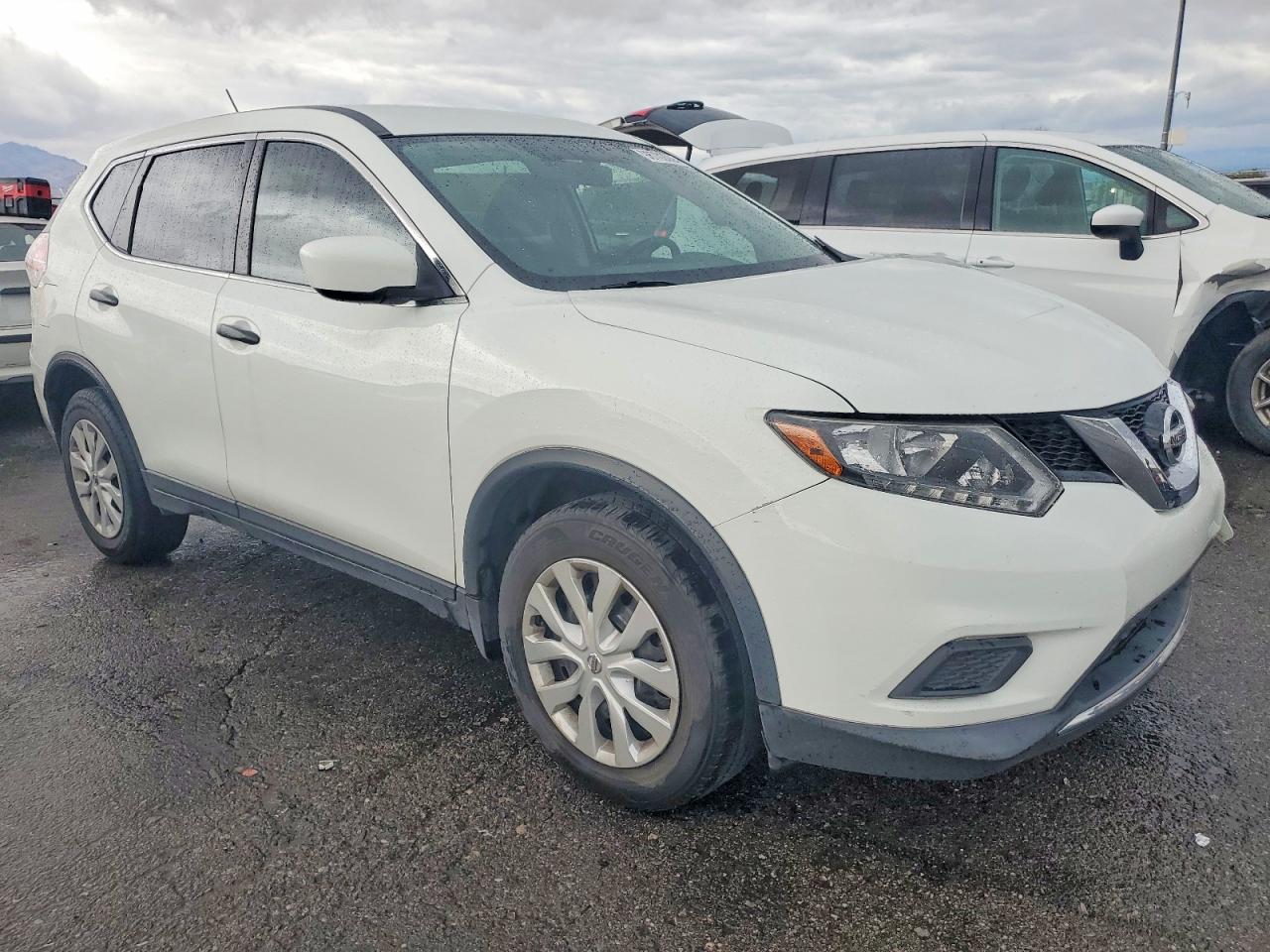 2016 NISSAN ROGUE S photo 4