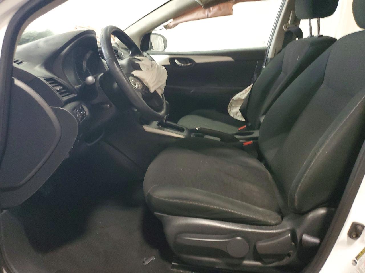 2019 NISSAN SENTRA S photo 7