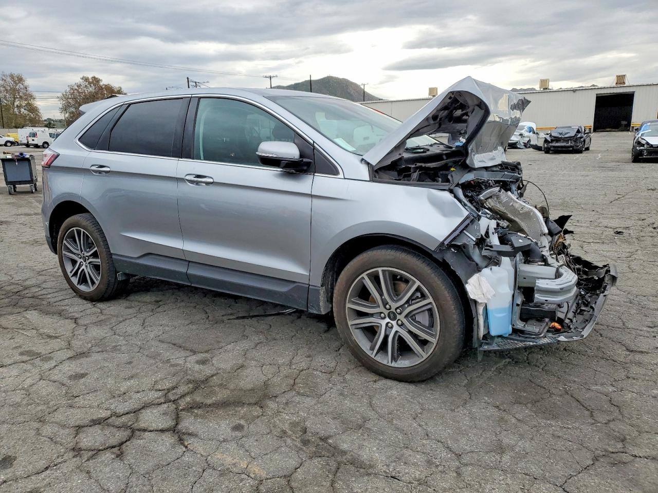 2024 FORD EDGE TITANIUM photo 4