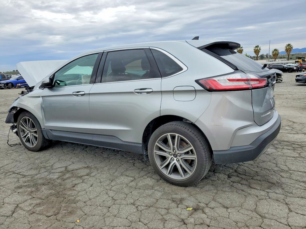 2024 FORD EDGE TITANIUM photo 2