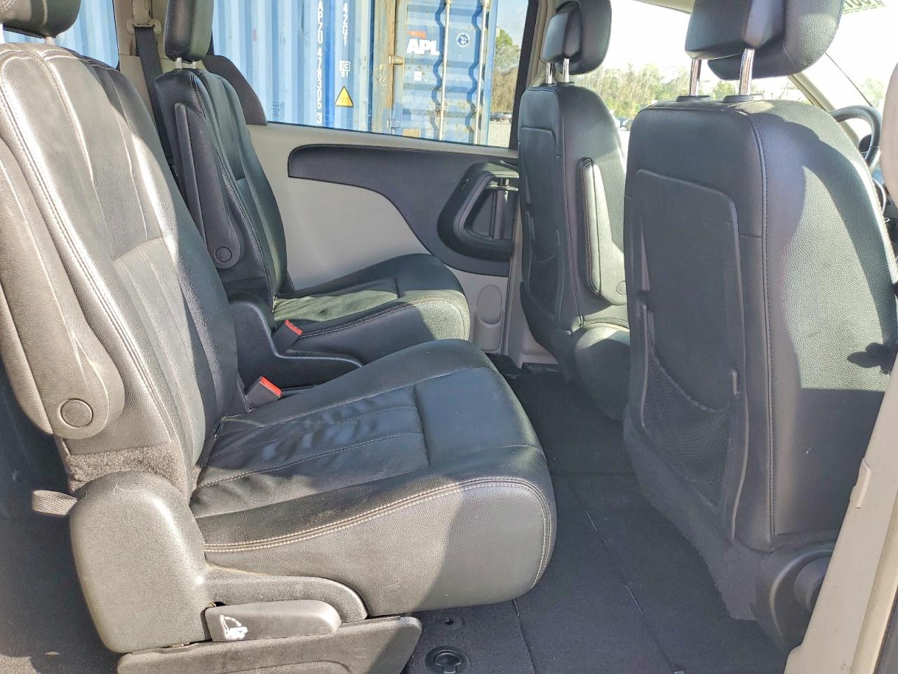 2015 CHRYSLER TOWN & COUNTRY TOURING photo 11
