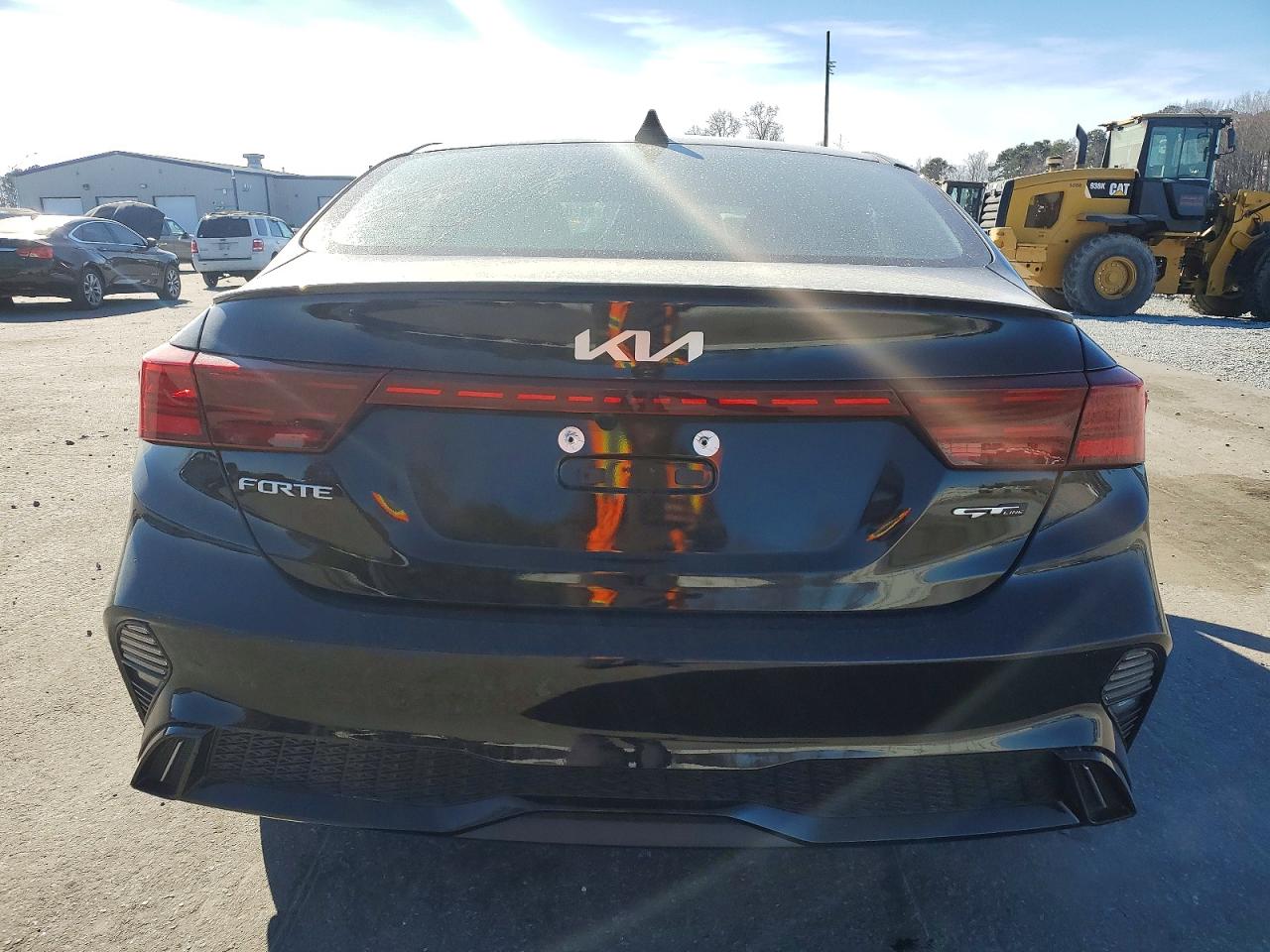 2024 KIA FORTE GT-LINE photo 6