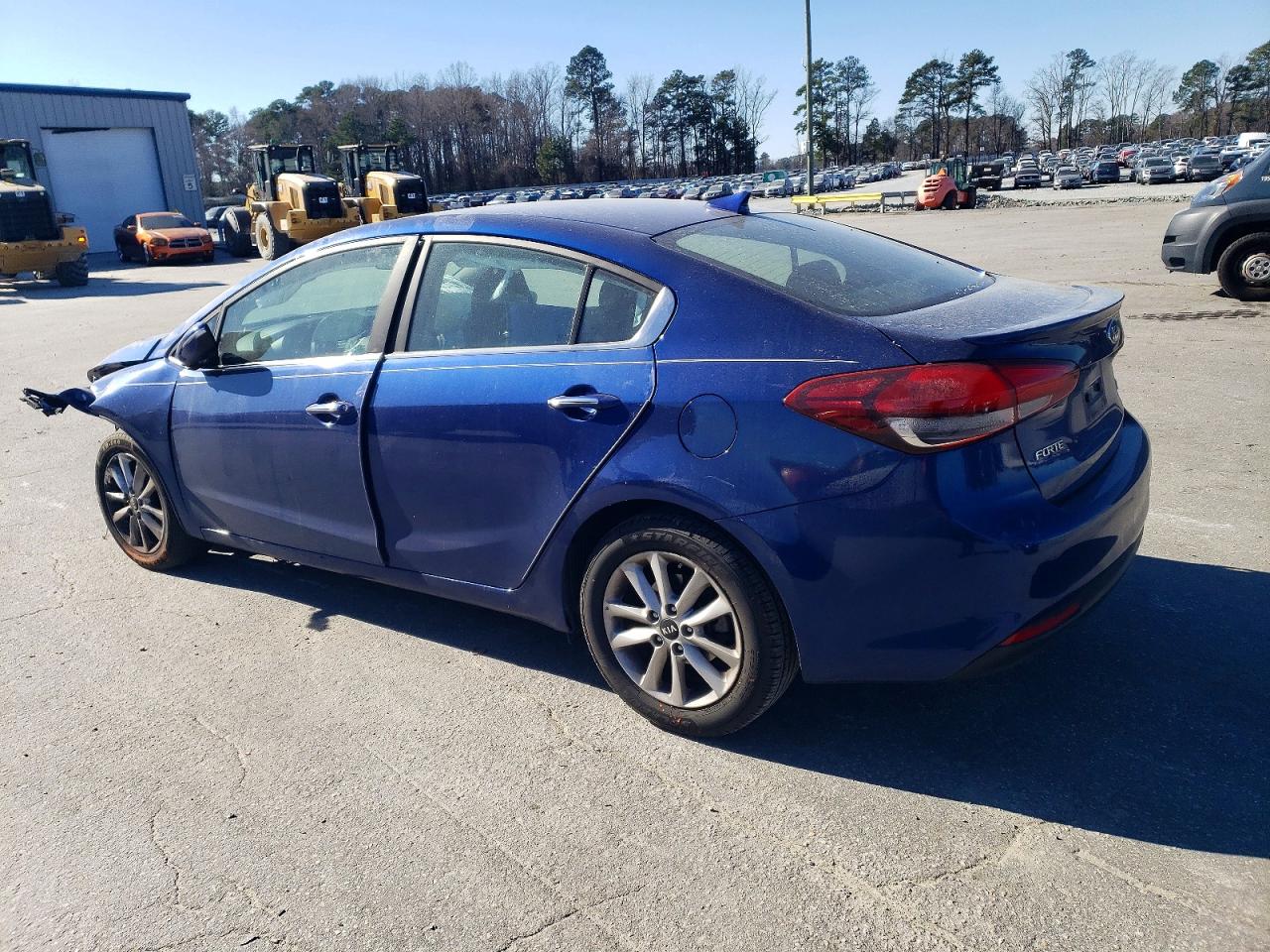 2017 KIA FORTE LX photo 2