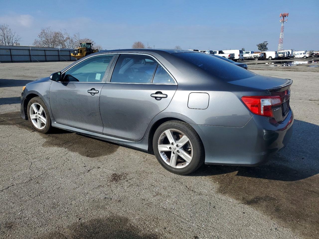 2012 TOYOTA CAMRY BASE photo 2