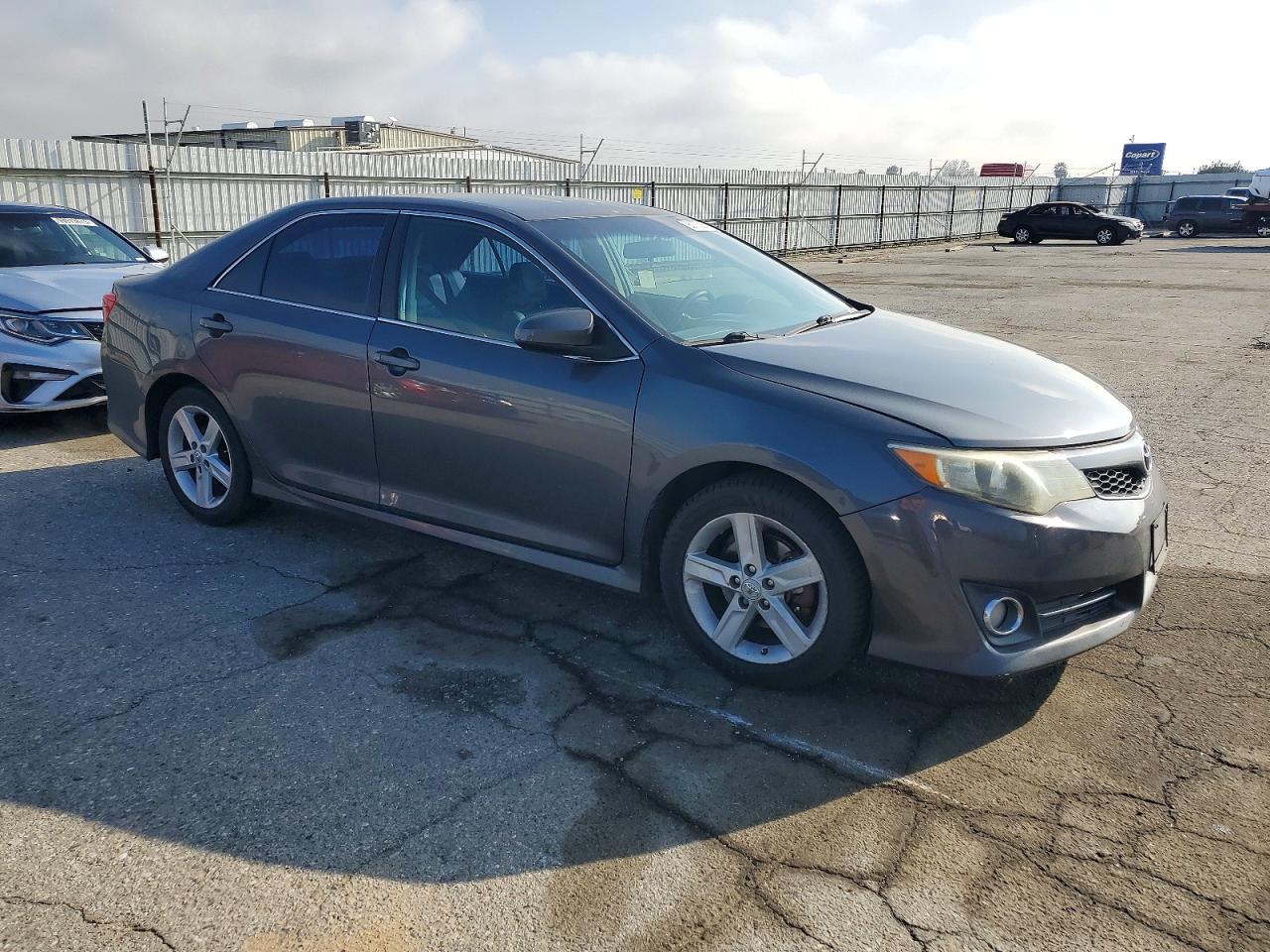 2012 TOYOTA CAMRY BASE photo 4