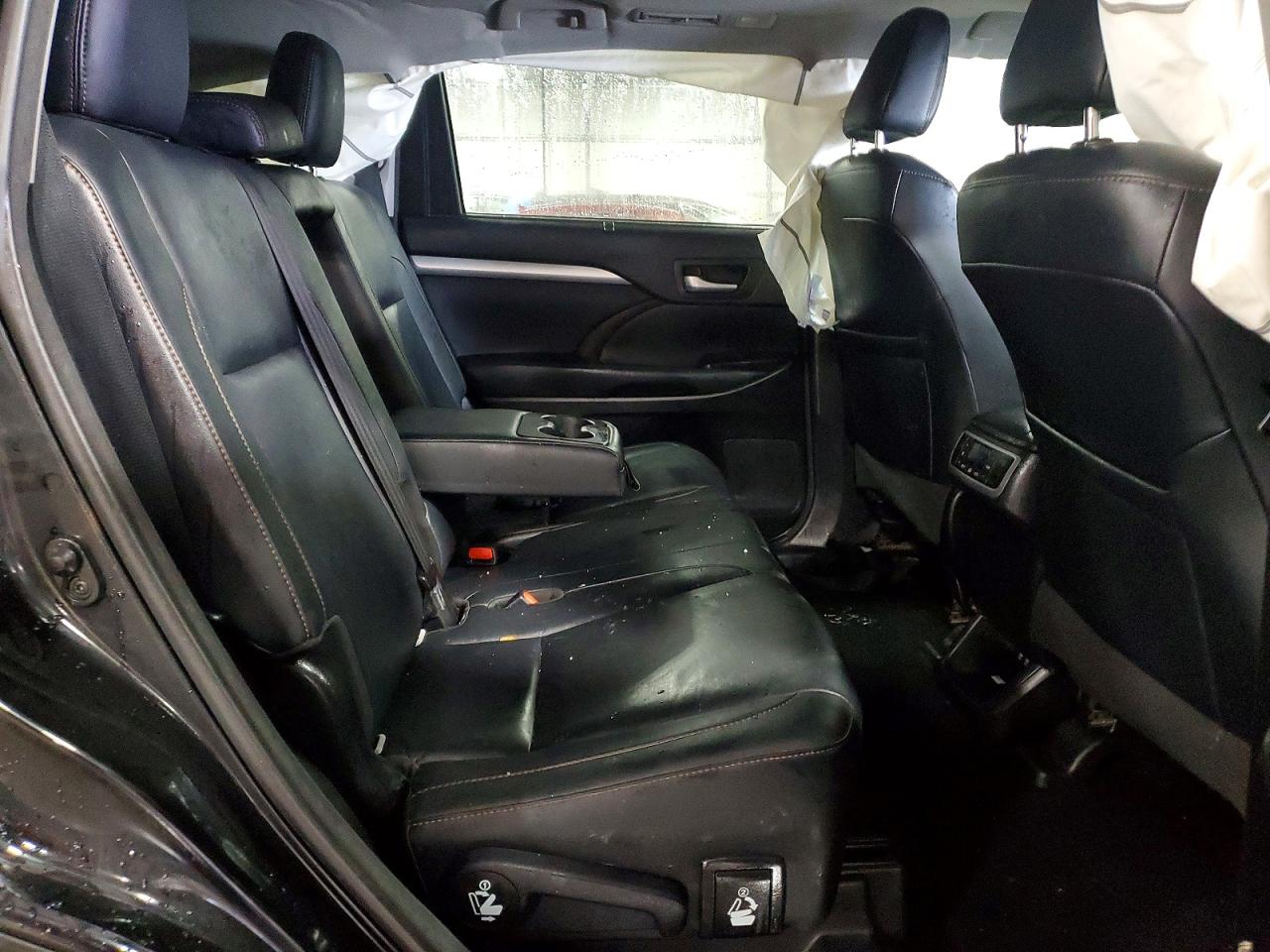 2018 TOYOTA HIGHLANDER SE photo 11