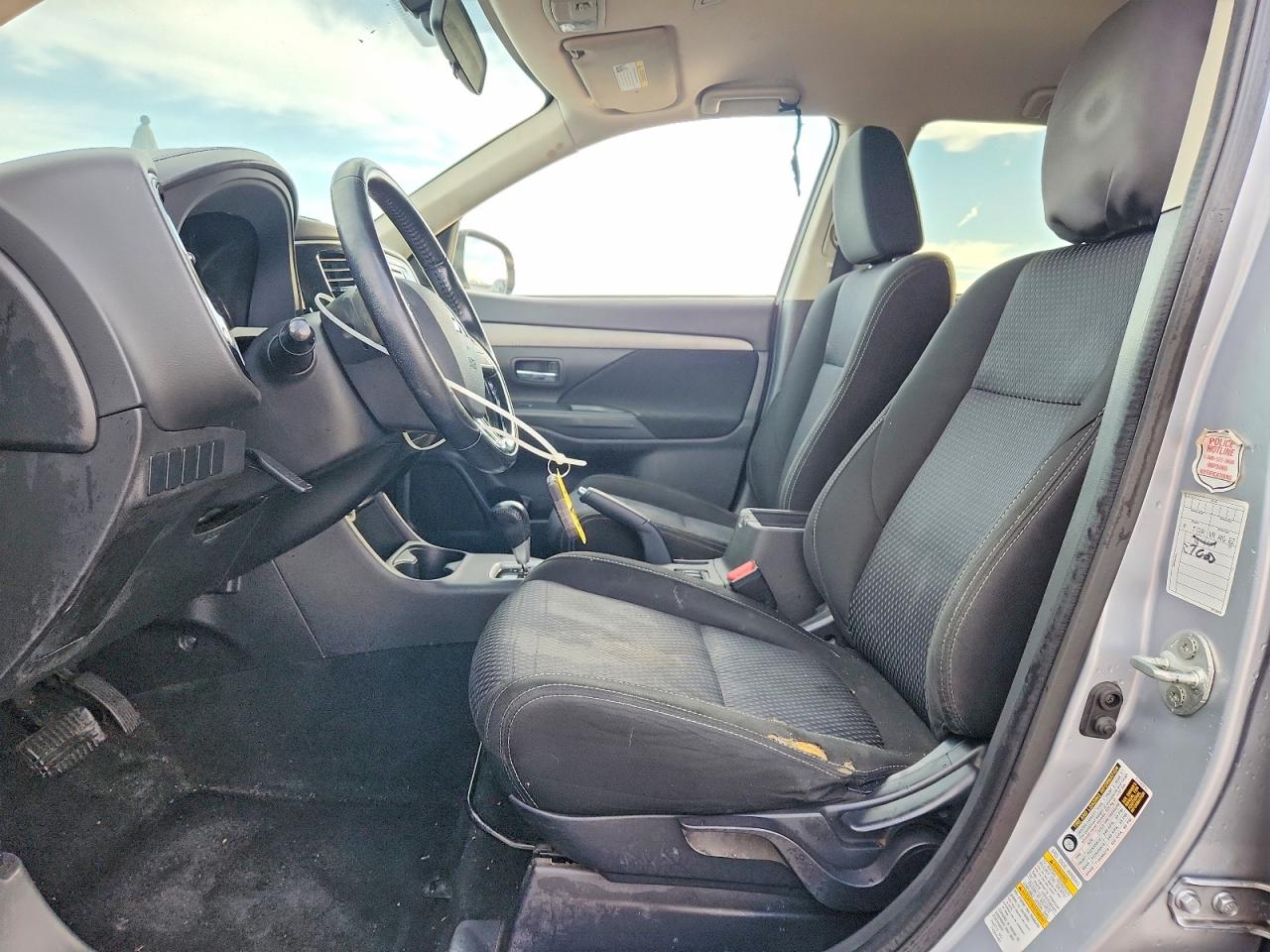 2016 MITSUBISHI OUTLANDER SE photo 7