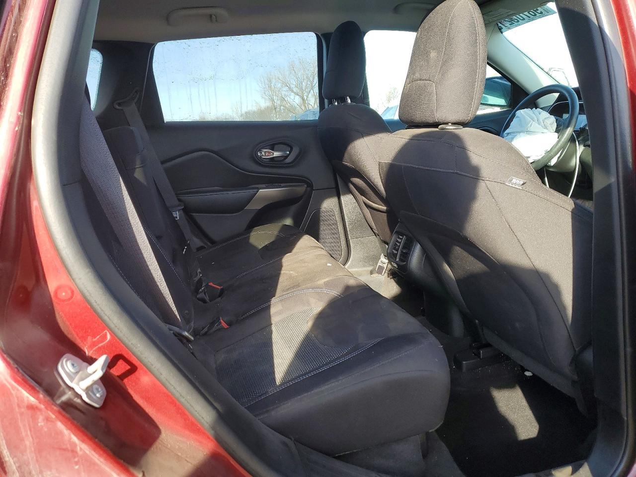 2019 JEEP CHEROKEE LATITUDE photo 11