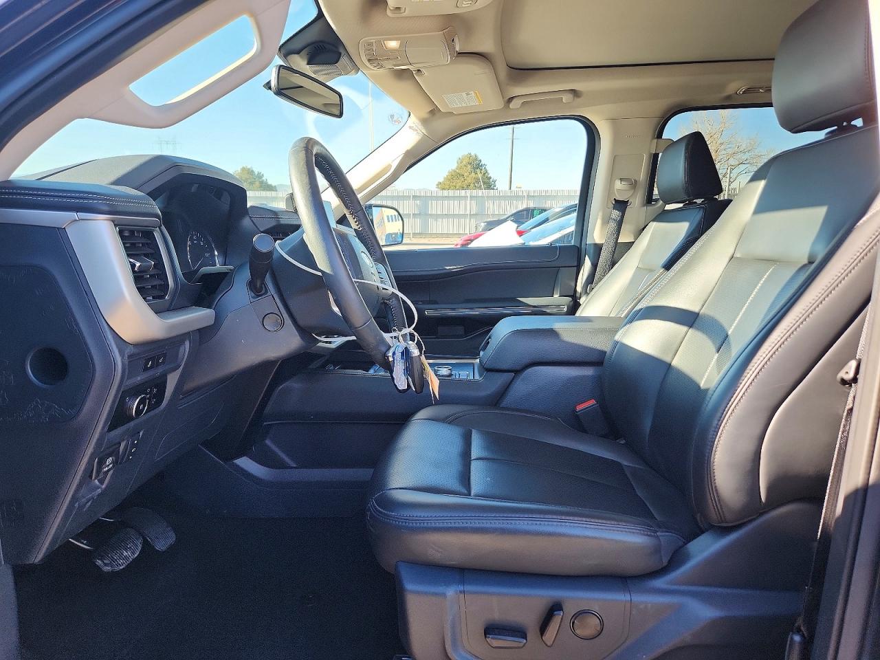 2024 FORD EXPEDITION MAX XLT photo 7