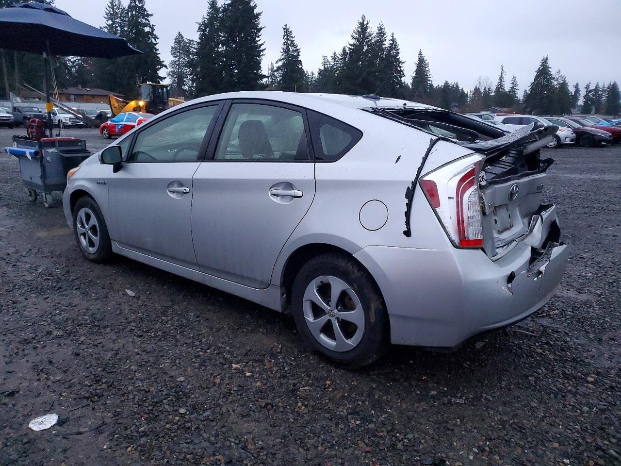 2013 TOYOTA PRIUS photo 2