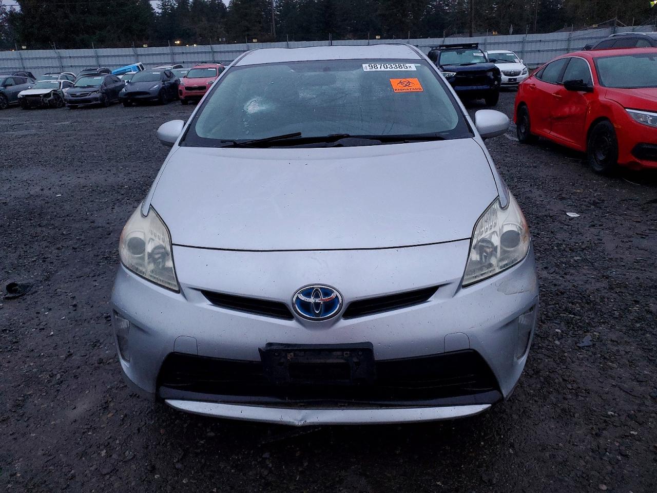 2013 TOYOTA PRIUS photo 5
