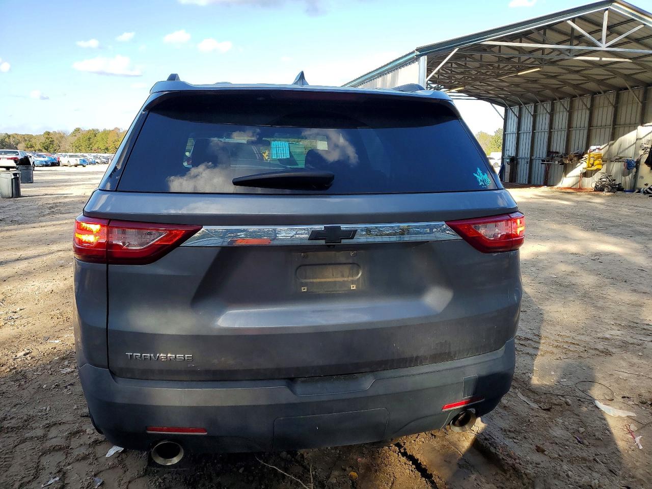 2023 CHEVROLET TRAVERSE LS photo 6