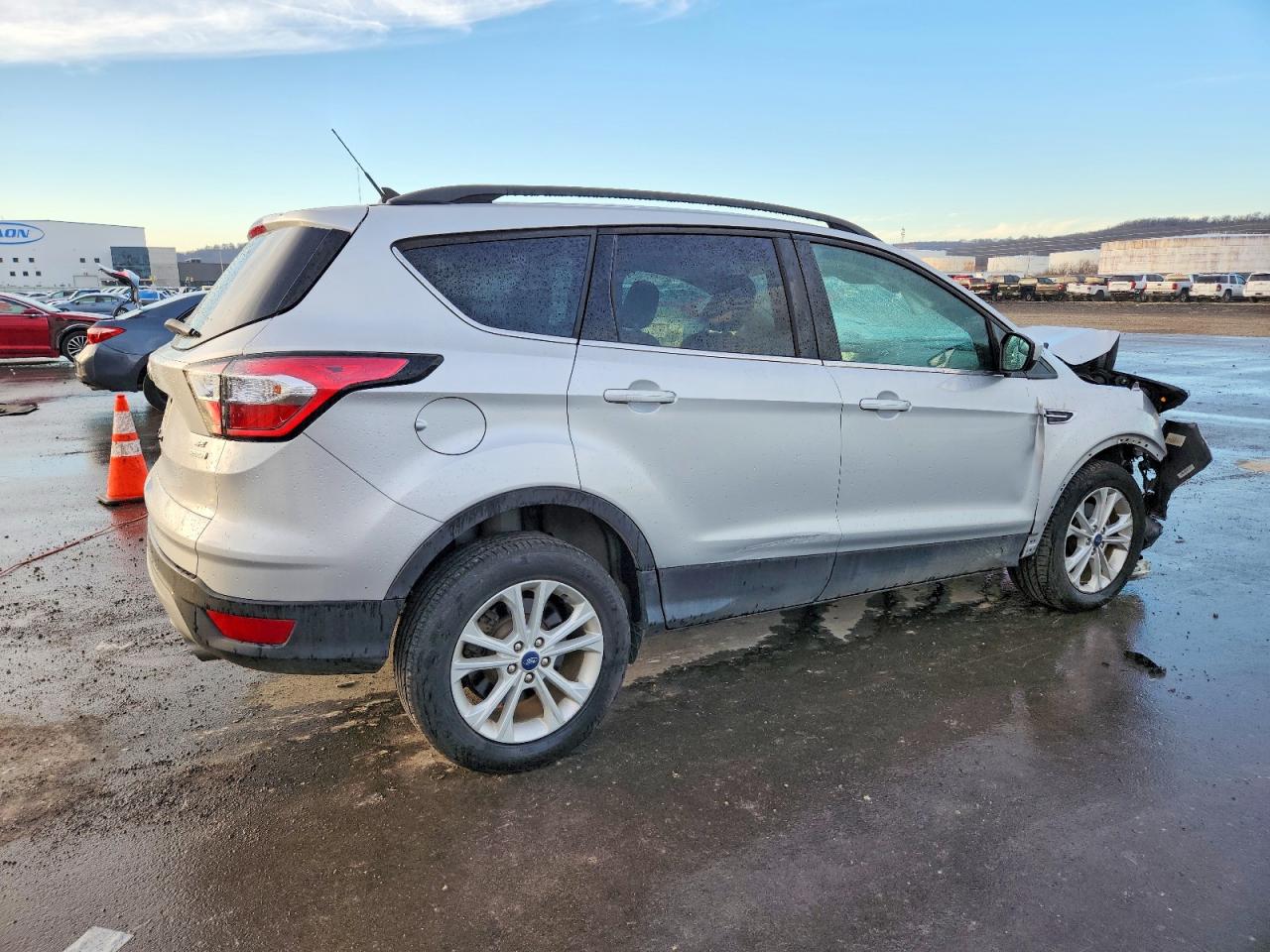2018 FORD ESCAPE SE photo 3
